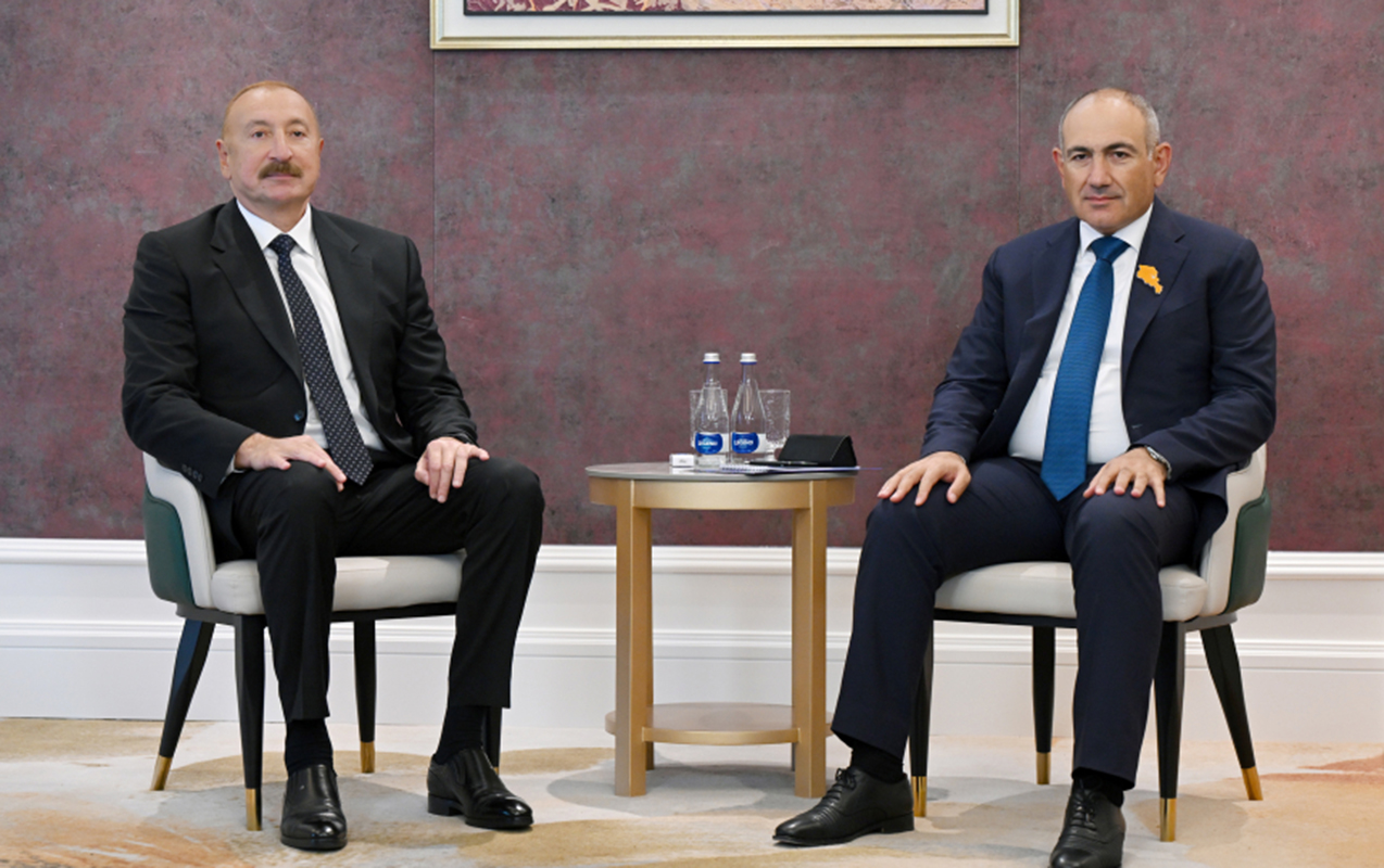 İlham Əliyev və Nikol Paşinyan Bişkekdə görüşdü