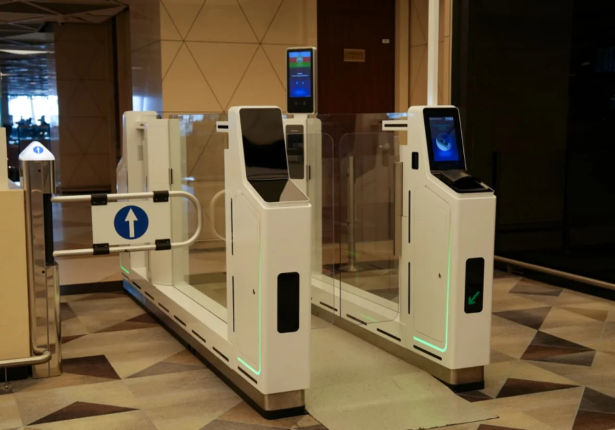 Bakı aeroportunda “Elektron qapı” sərhəd nəzarəti sistemi istifadəyə verilib