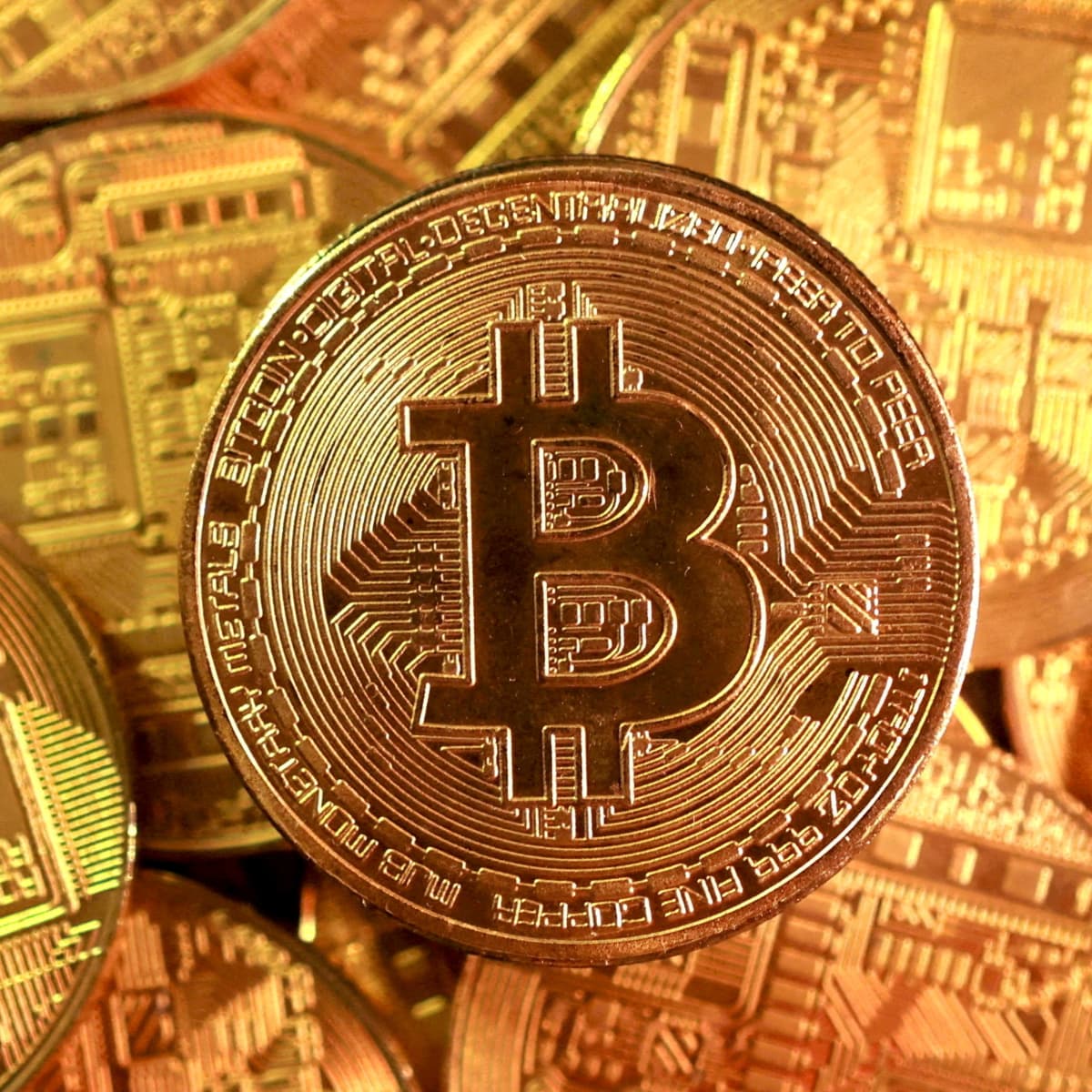 “Bitcoin” ucuzlaşıb