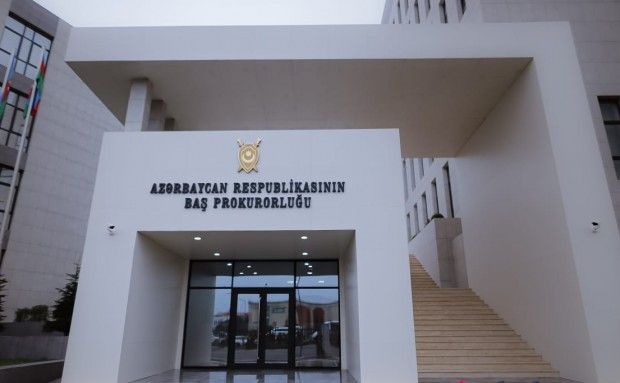 Xırdalanda 19 yaşlı qız evdə əl qumbarasının partlaması nəticəsində ölüb.