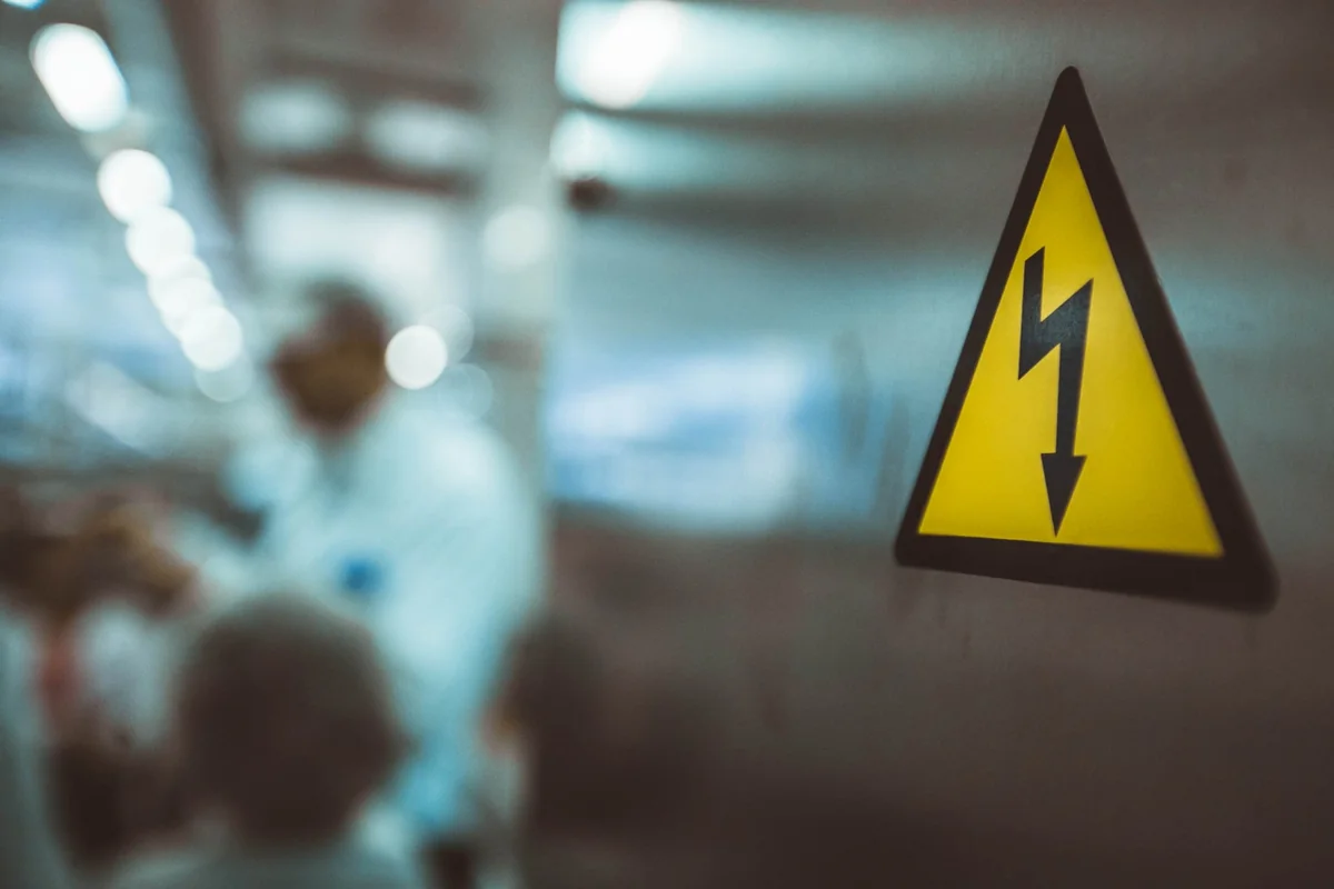 Sabunçuda 37 yaşlı kişi elektrik cərəyanından ölüb