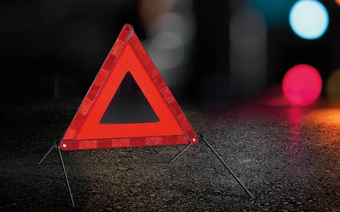 Gəncədə “Audi” ilə VAZ toqquşdu: üç nəfər xəsarət aldı